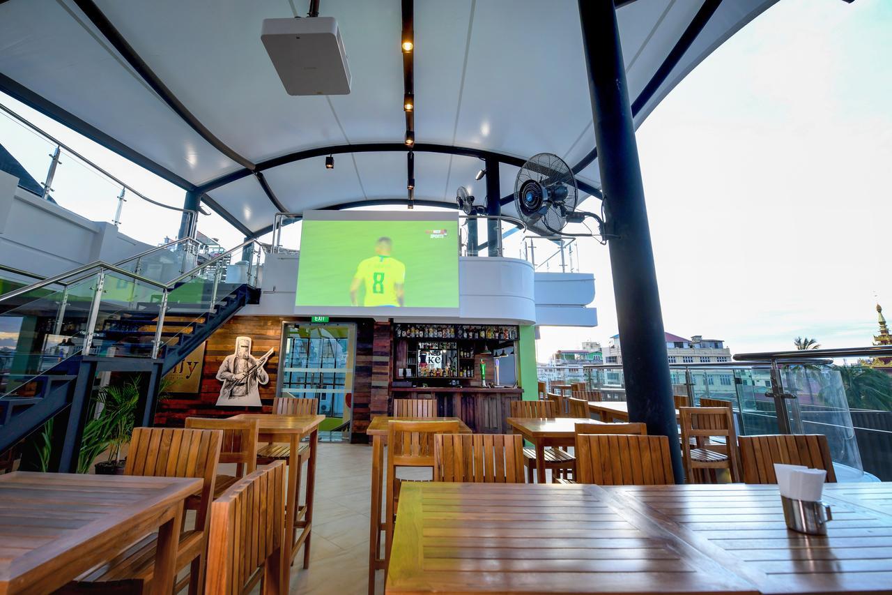 Ned Kelly Hotel & Irish Pub Μανταλέι Εξωτερικό φωτογραφία