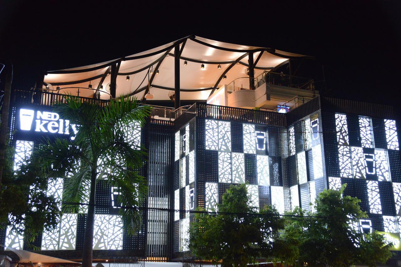 Ned Kelly Hotel & Irish Pub Μανταλέι Εξωτερικό φωτογραφία